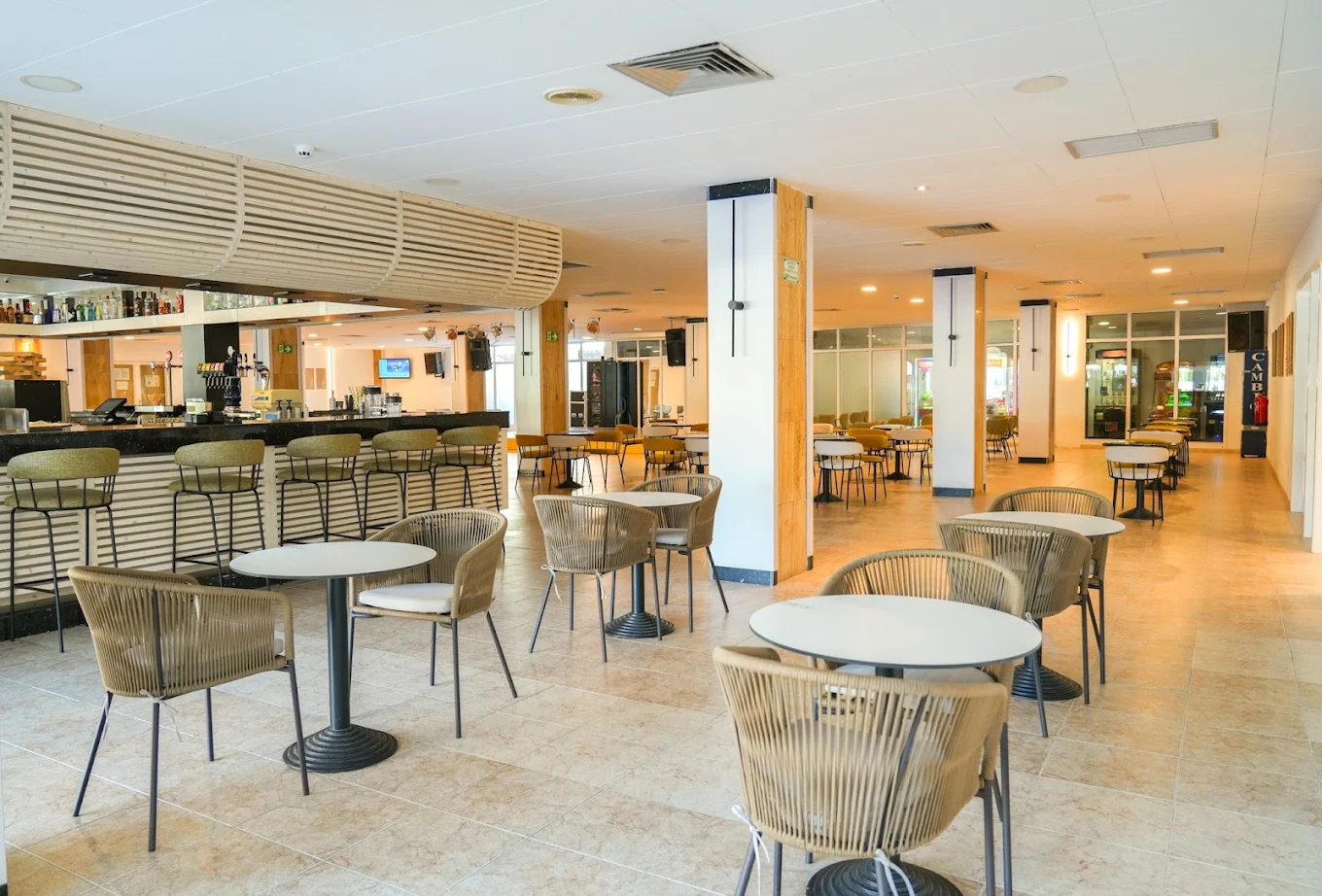 Lounge y cafetería